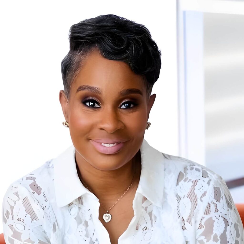 Christin Webb | PROFILE Bio | IBWPPI